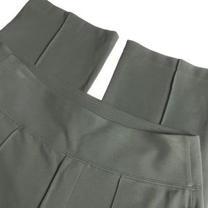 Athleta 10 Eastbound Straight Pant Zip Pocket Seagrass Green‎